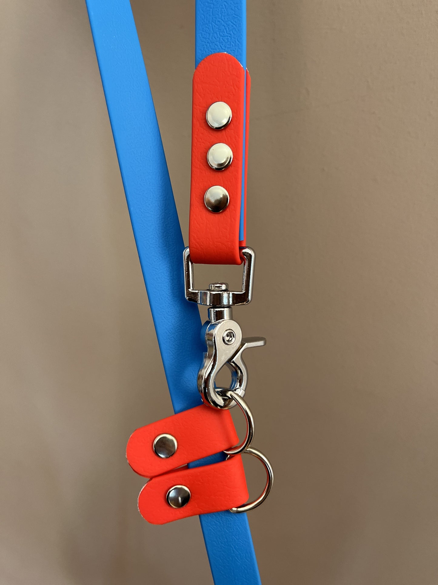 Handsfree Waterproof Leash - "Deep Sea" Silver Medium Hook
