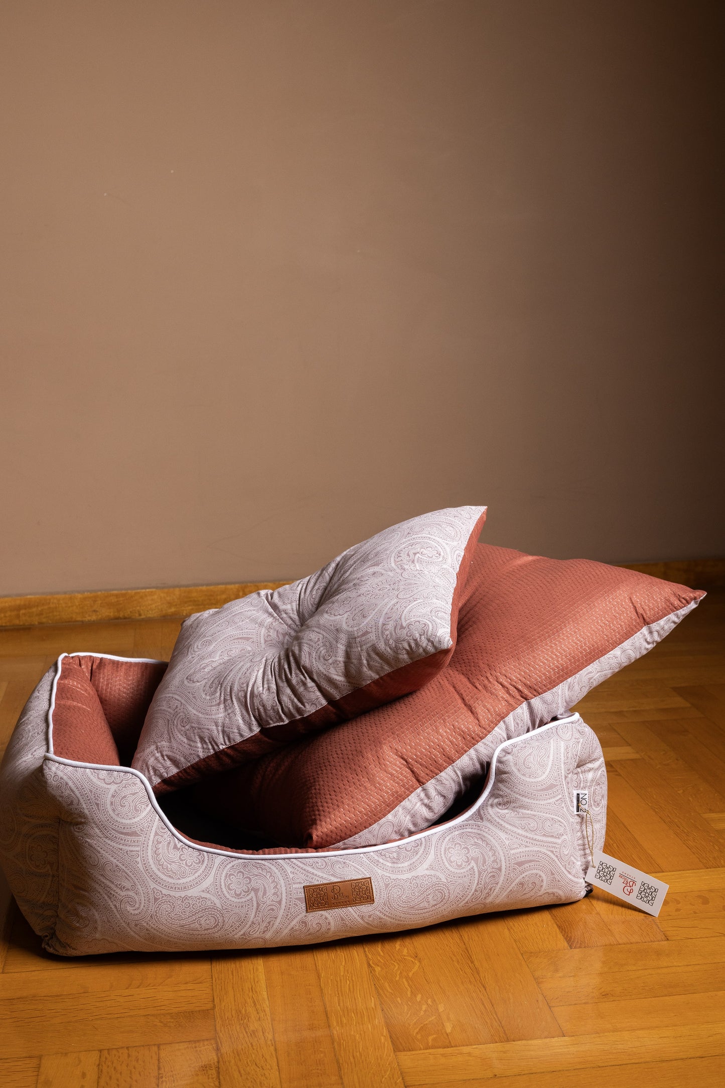 Dog Bed - Cozy "Paisley"