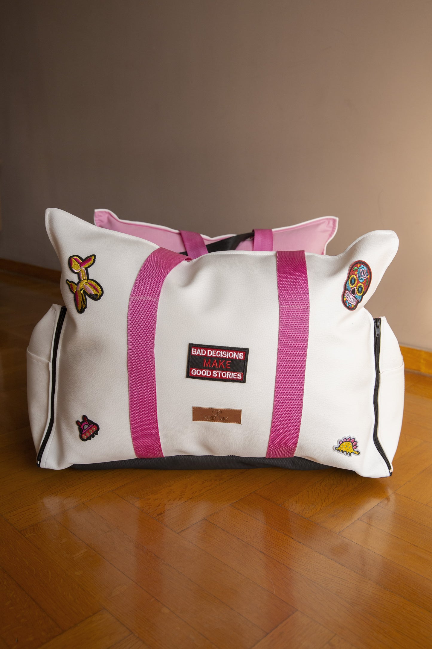 LUXURY DOG CAR SEAT / TRAVEL BAG - "COTTON CANDY"