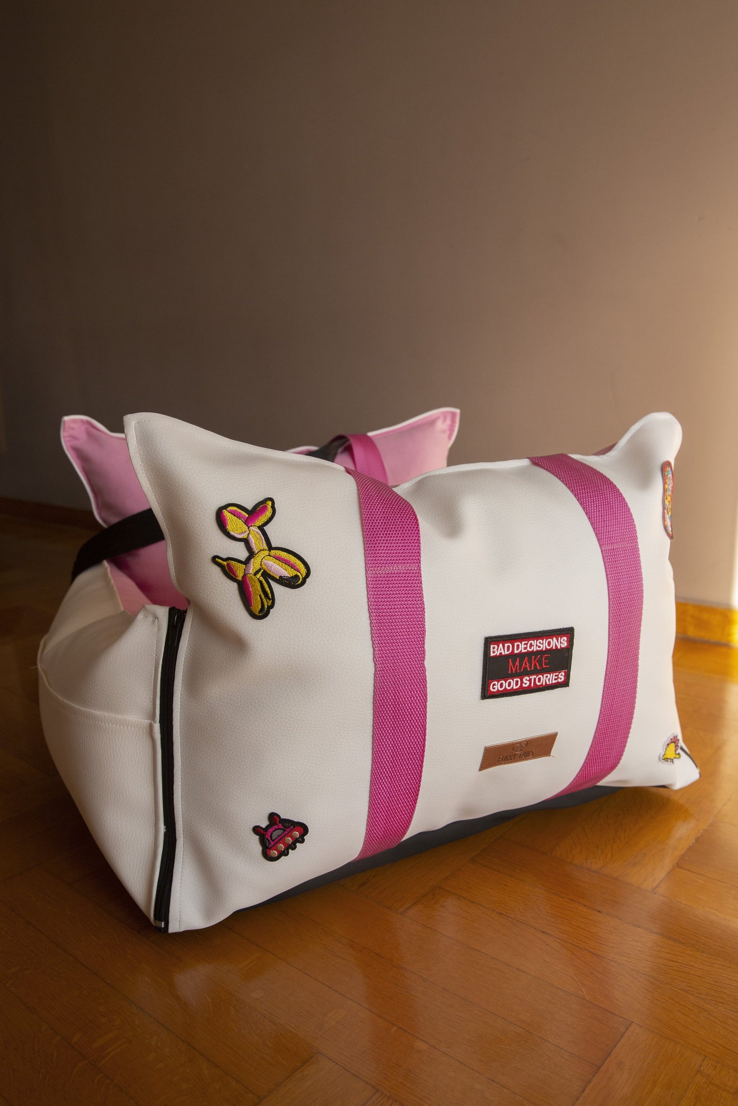 LUXURY DOG CAR SEAT / TRAVEL BAG - "COTTON CANDY"