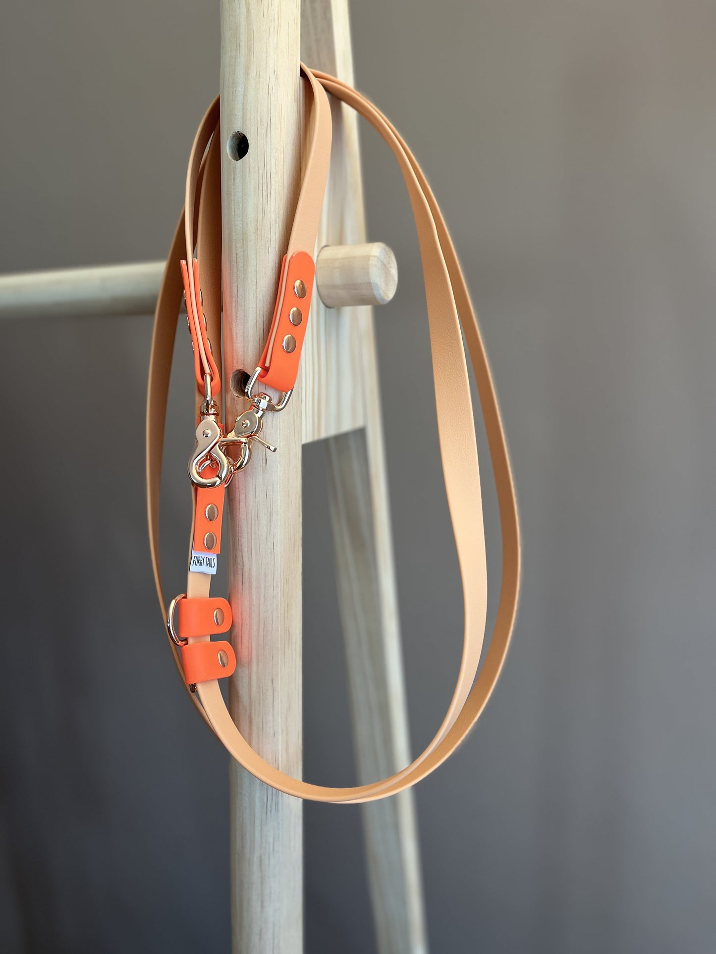 Handsfree Waterproof Leash - "Out of Africa"Rose Gold