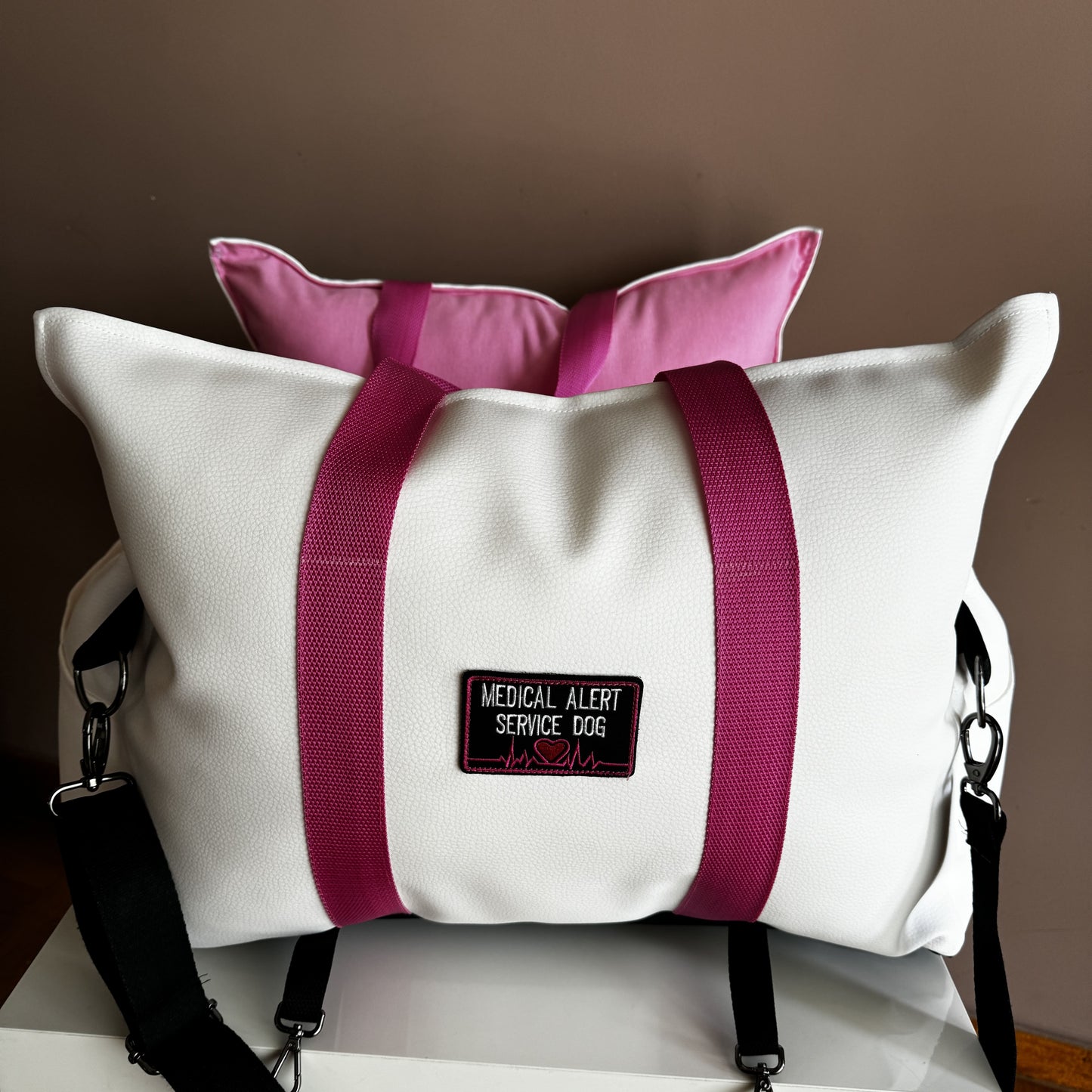 LUXURY DOG CAR SEAT / TRAVEL BAG - "COTTON CANDY"