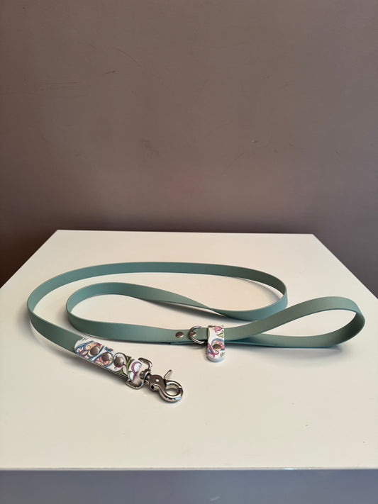 Βiothane Leash - Sage Pastel Paisley