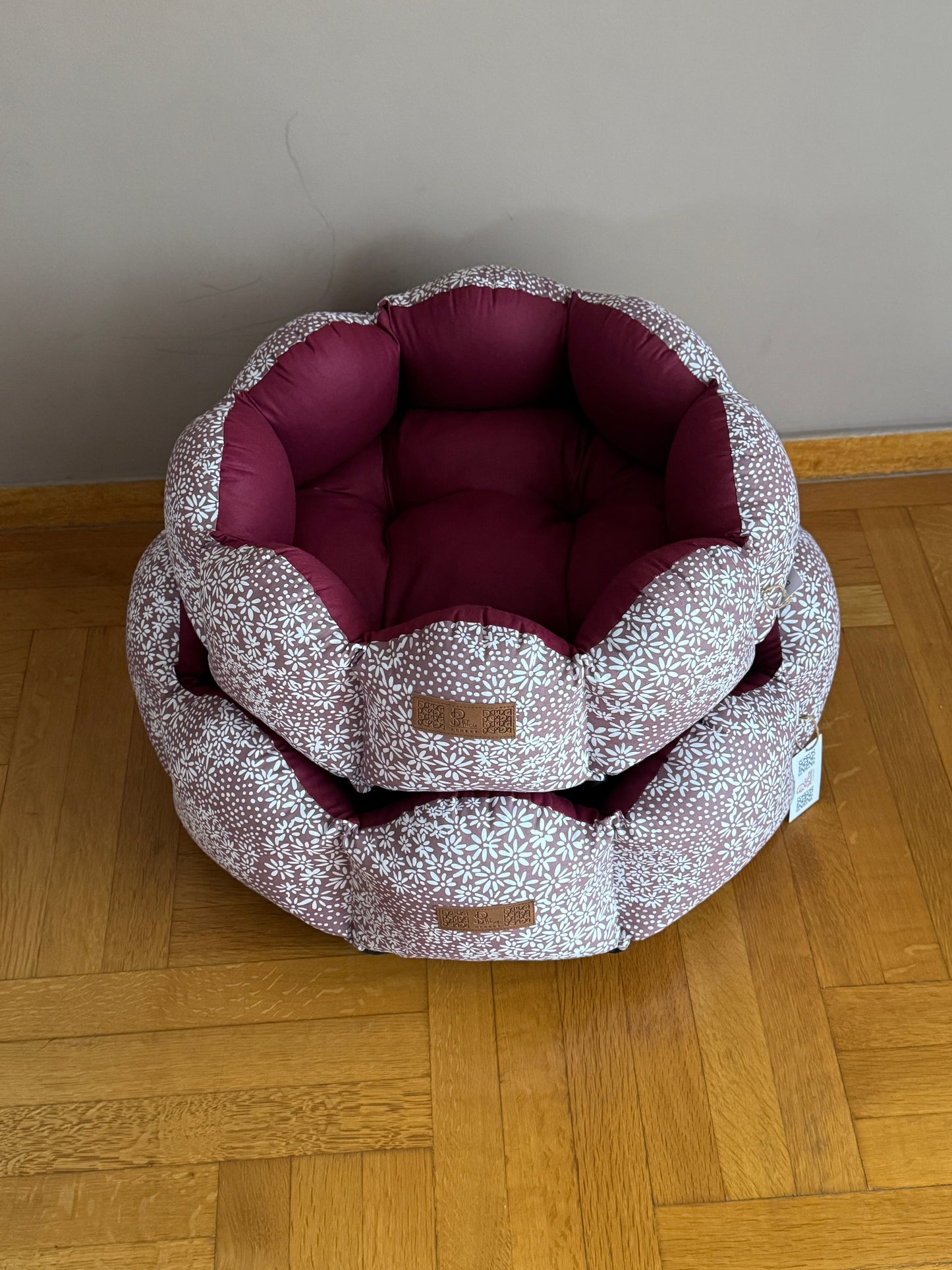 Dog Bed - Daisy – Berry Blossom